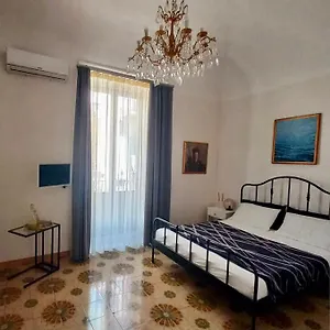 4tino-hotel-catania.taorminaitalyhotels.com/